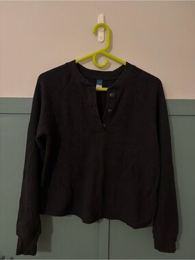 Old Navy Black Ribbed Henley Crewneck Sweater